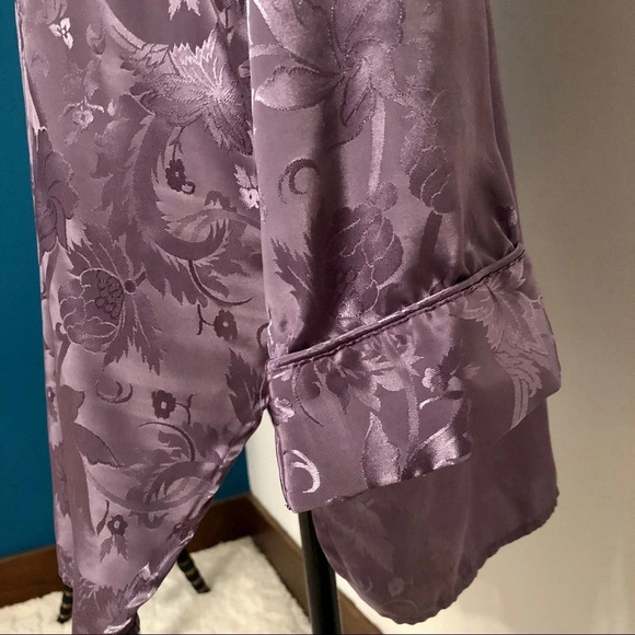 Gold Label Victorias Secret Embossed Floral Damask Print Button Down Nightgown - Picture 6 of 10